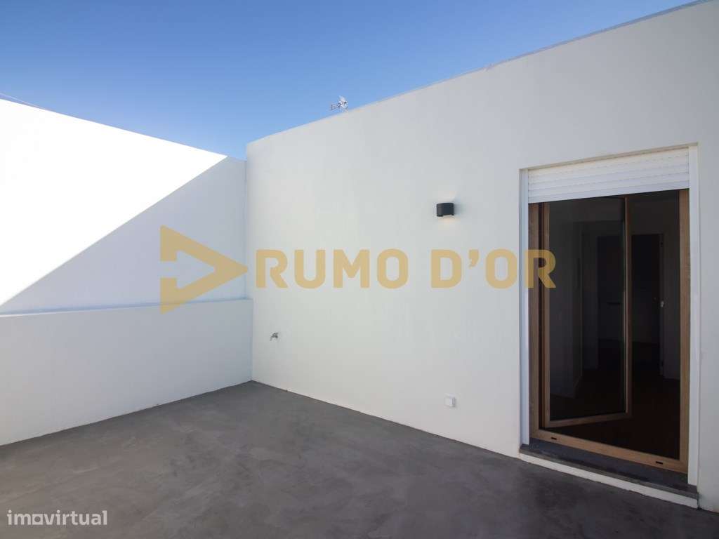 Moradia T3 em Freixial do Meio-23