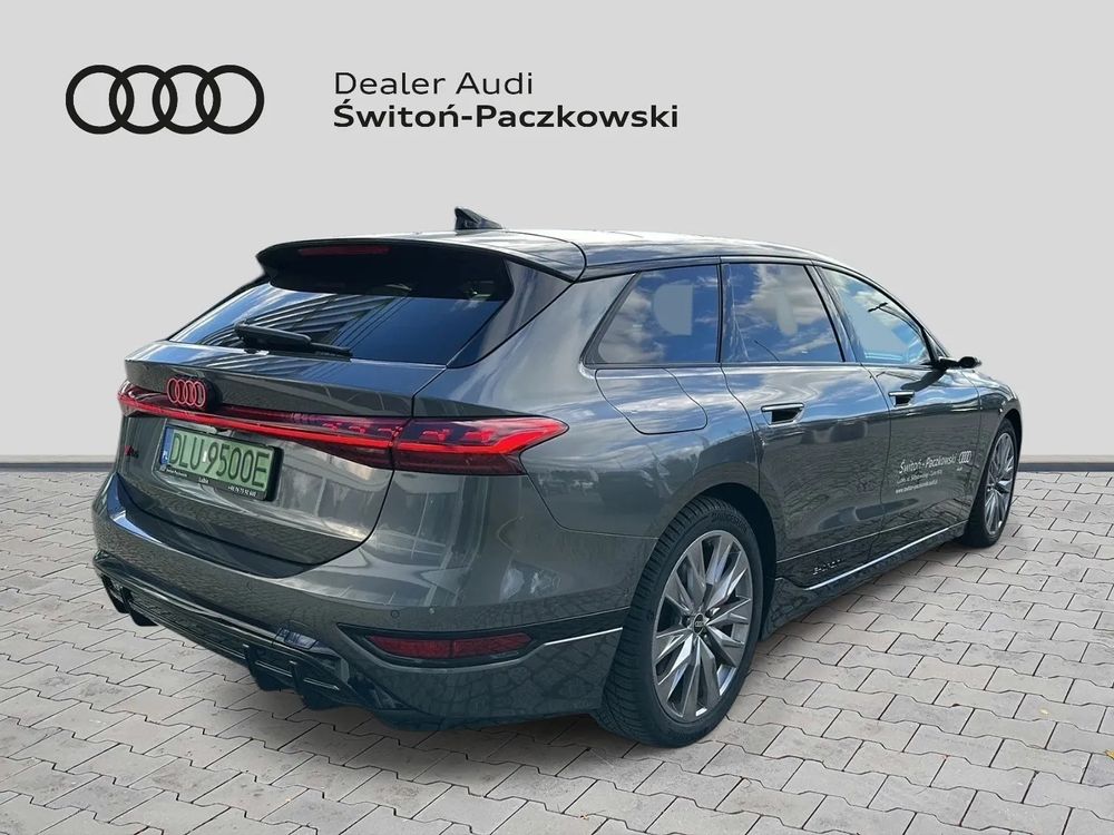 A6 e-tron Avant Performance 367KM Demo