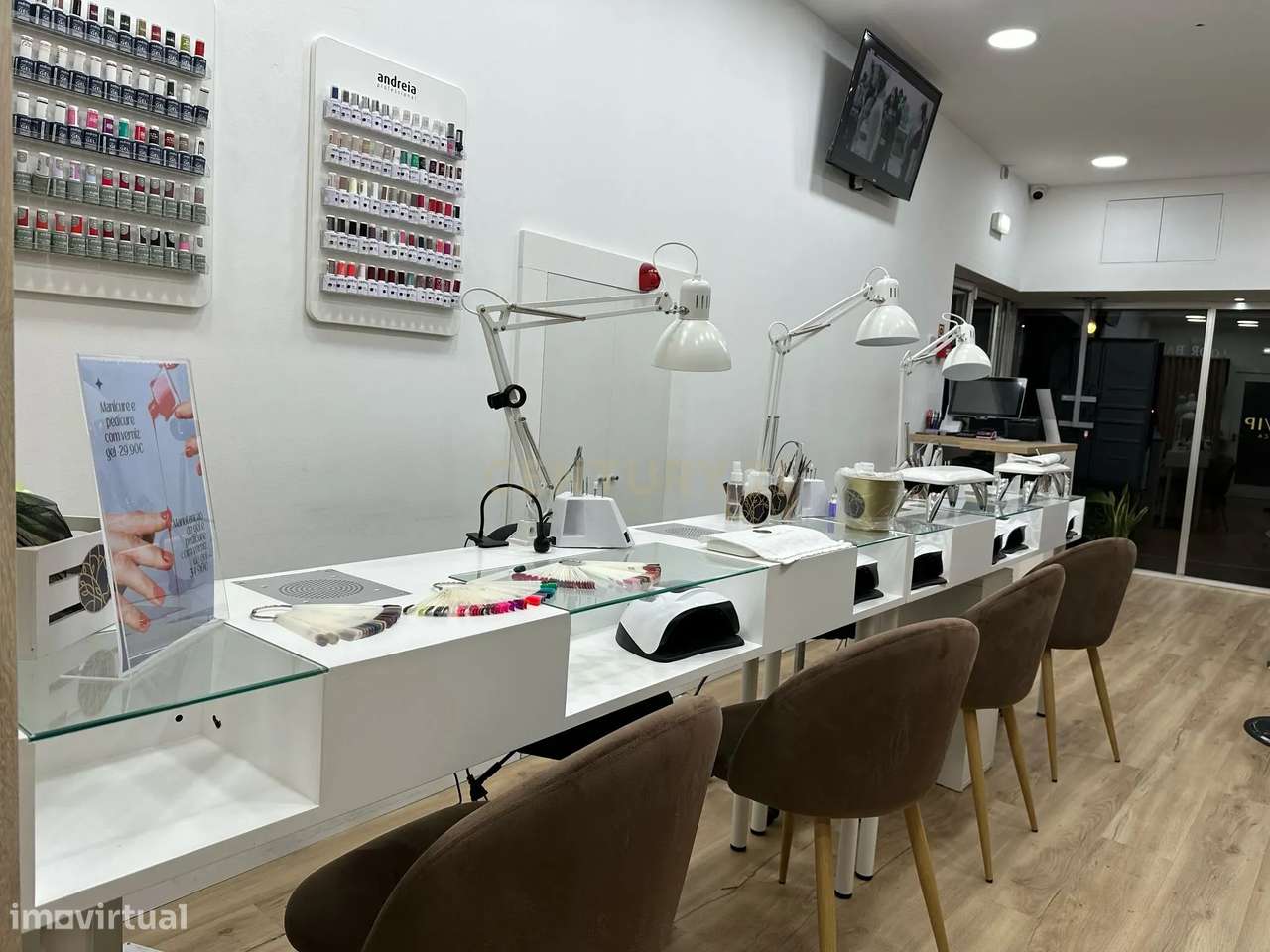 Trespasse de Salão de Cabeleireiro e Estética – Localização Premium no-11