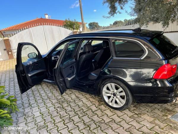 BMW 318 d Touring - 11