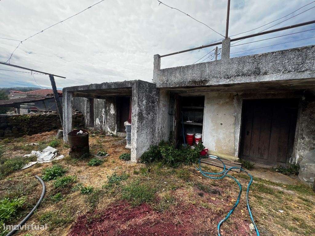 Moradia Independente para Restauro em Telões  Amarante - Grande imagem: 5/11