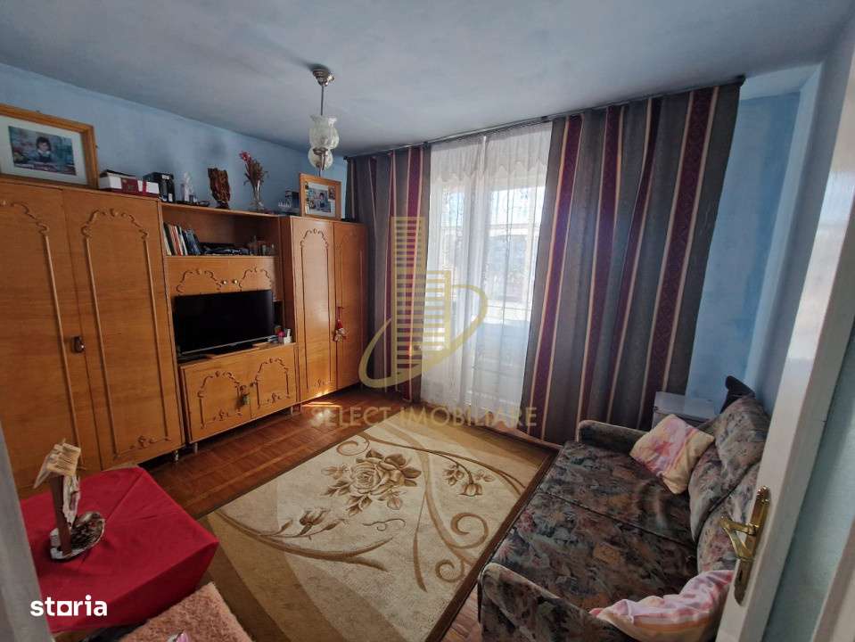 Apartament de 3 camere, decomandat, 66 mp., zona Sens.-5