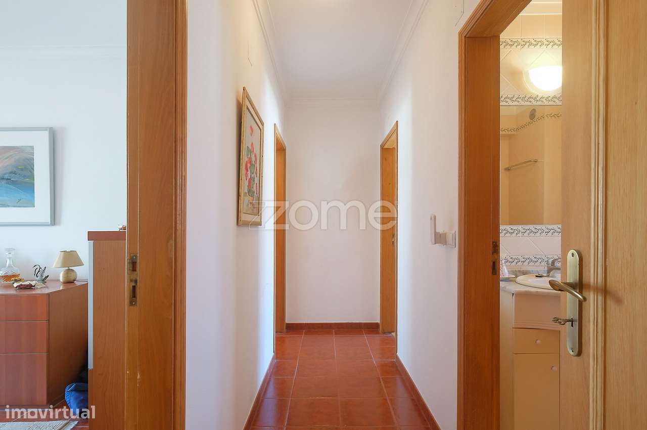 Apartamento T2 com 3 Lugares de Garagem | Alvide, Alcabideche, Cascais-13