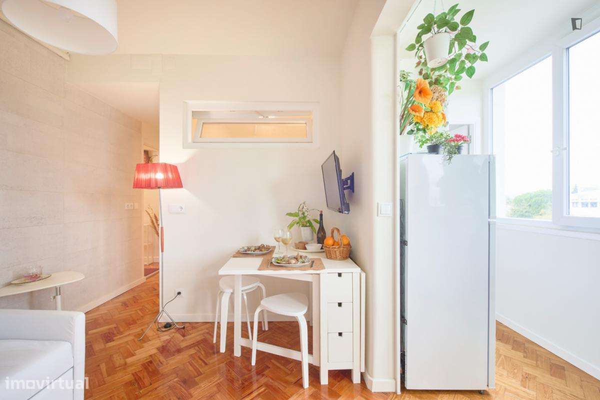 Apartamento com 2 quartos - localizado em Entrecampos Lisbon - Grande imagem: 3/8