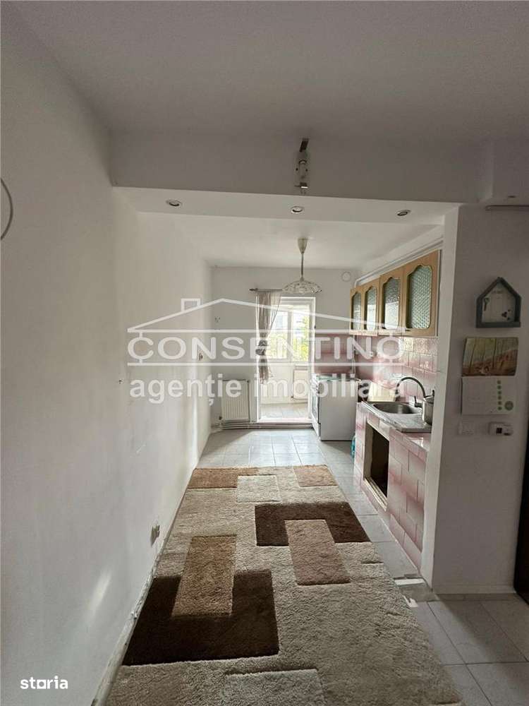 Se vinde imobil cu 2 camere in cart. Brosteni , liber, etaj 3-11