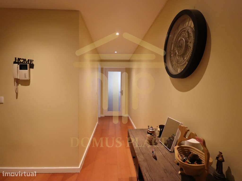 Apartamento T3 no Castelo da Maia com Terraço, 3 Frentes e Lugar de...-48