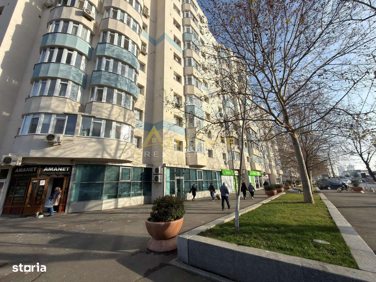 Metrou Aparatorii Patriei - 3 camere complet decomandat