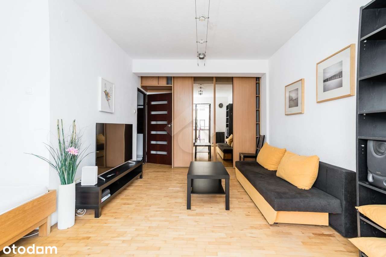 Przestronna kawalerka położona w świetnej lokalizacji-Bronowice-2