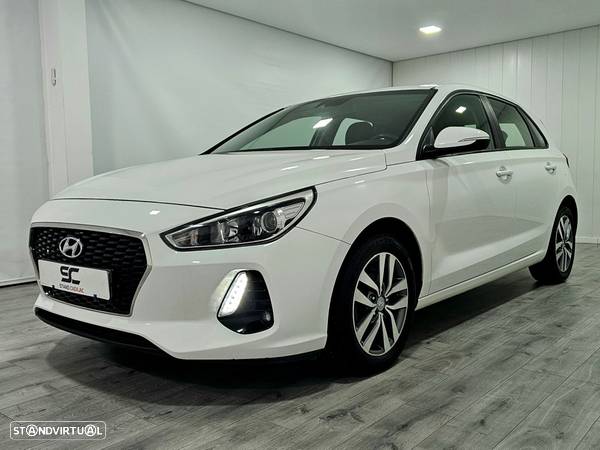 Hyundai i30 1.6 CRDi Blue Comfort+Navi - 2