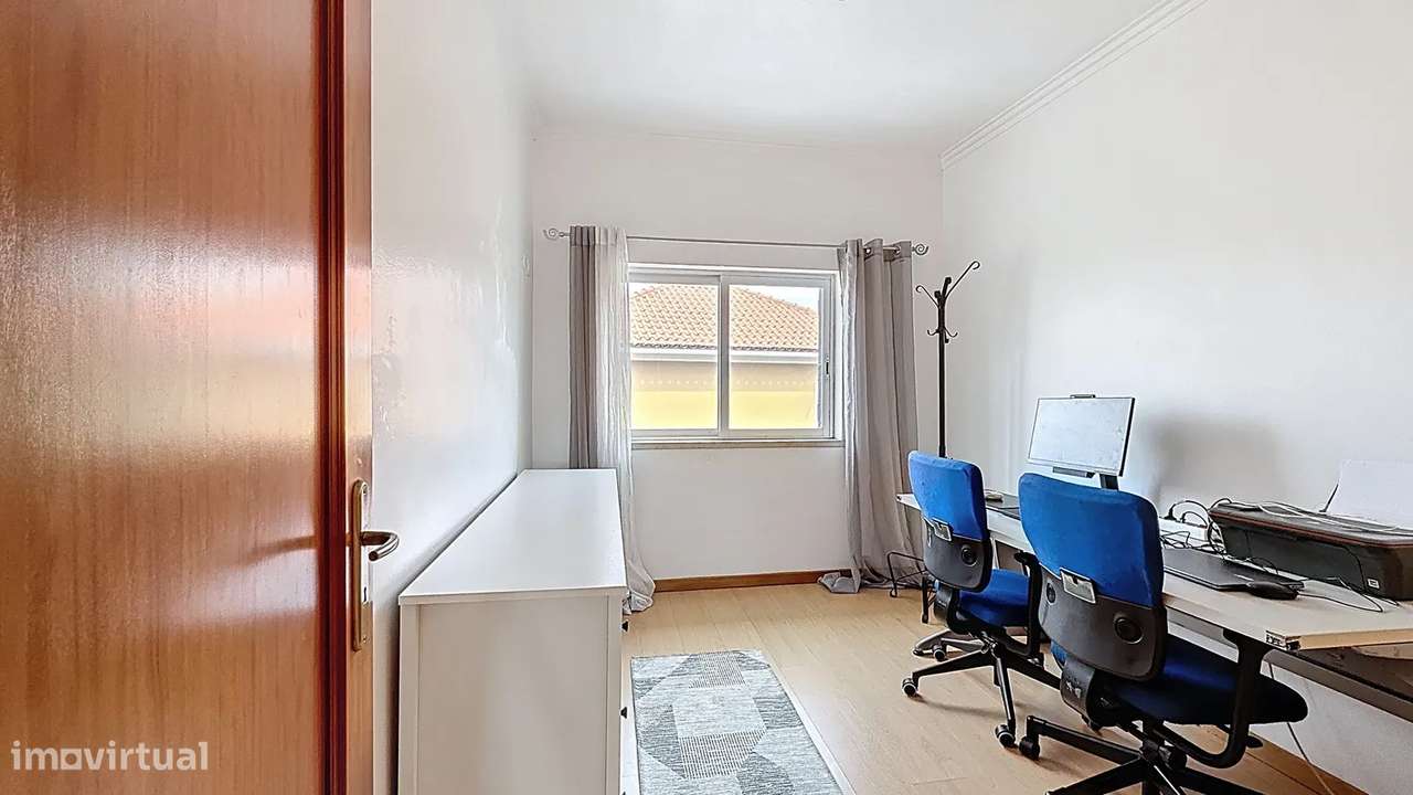 Moradia Familiar Soalheira em Excelente Localização – Bacelos de Gaio-7