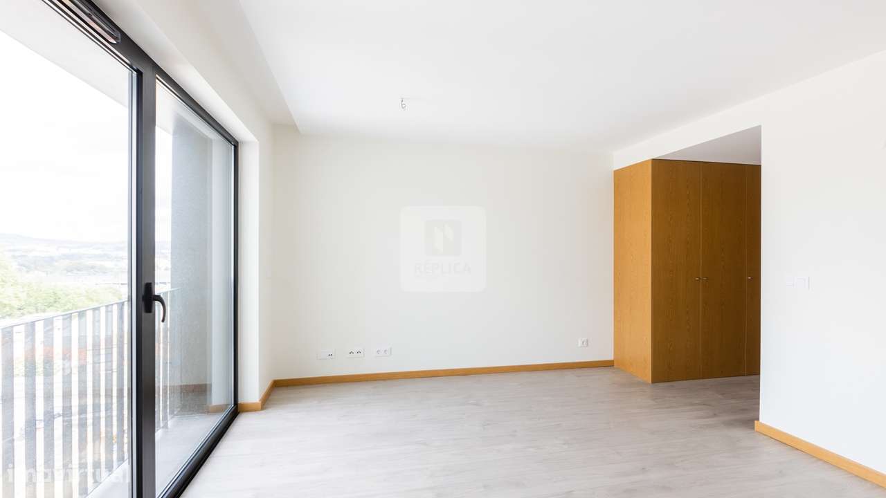 Apartamento T1 para Arrendar junto à Estação de Campanhã - Grande imagem: 4/18