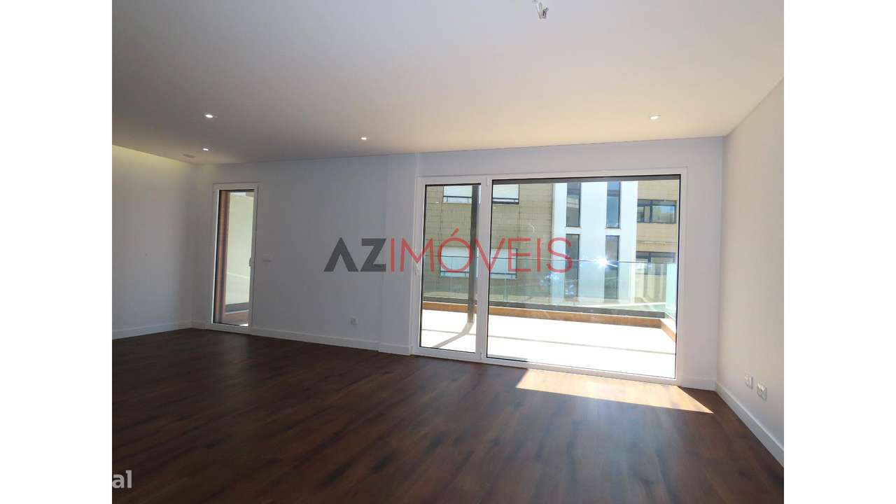 MORADIA NOVA T4 NO CENTRO DE LEIRIA-11