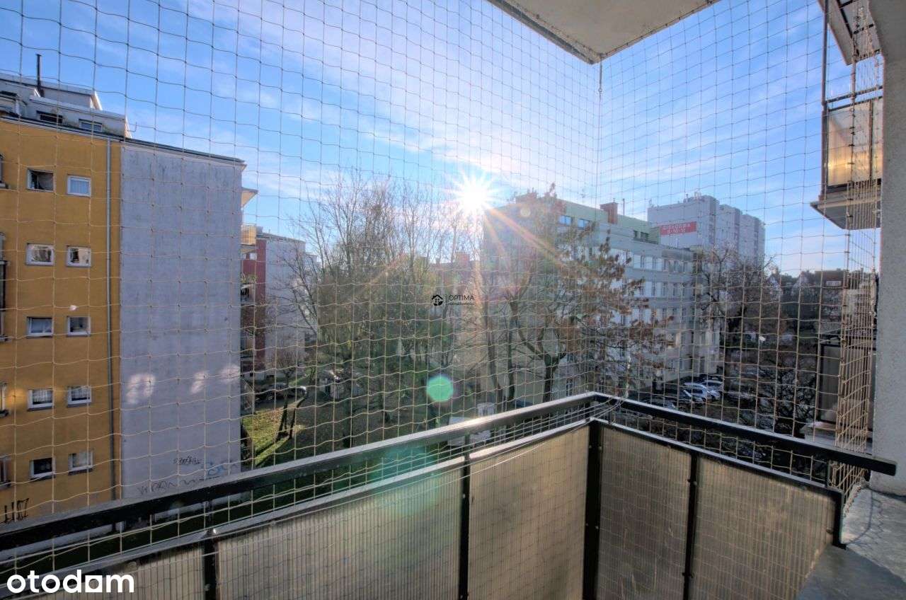 Giełdowa 35,2m2, balkon, oddzielna kuchnia-11