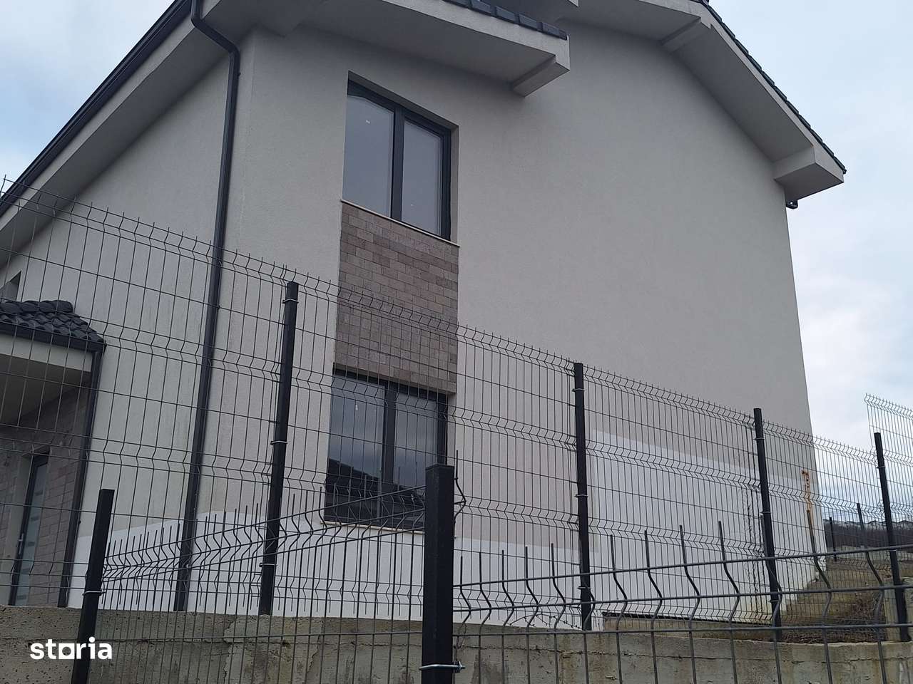 Oportunitate !Casa de vanzare tip Duplex ,Dezmir-0