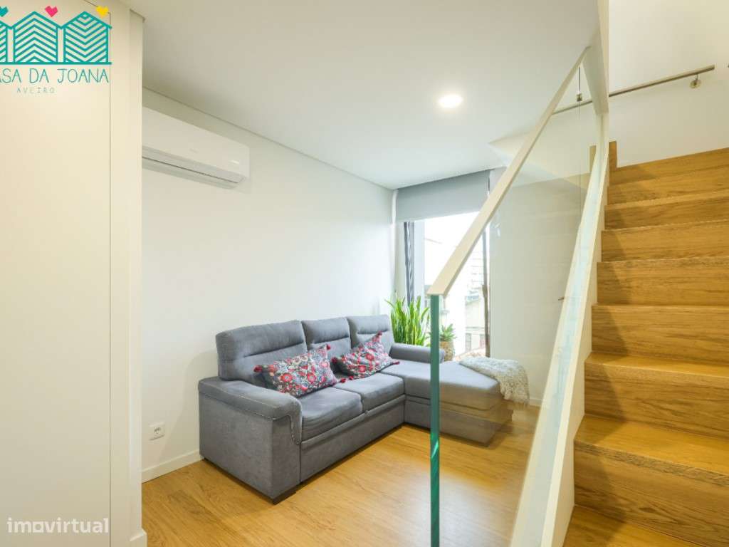 Apartamento T1 Duplex na Avenida Dr. Lourenço Peixinho - Grande imagem: 2/13