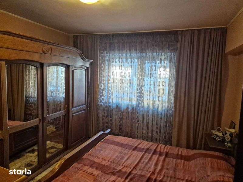 Apartament 4 camere de inchiriat - Imagine principală: 5/8