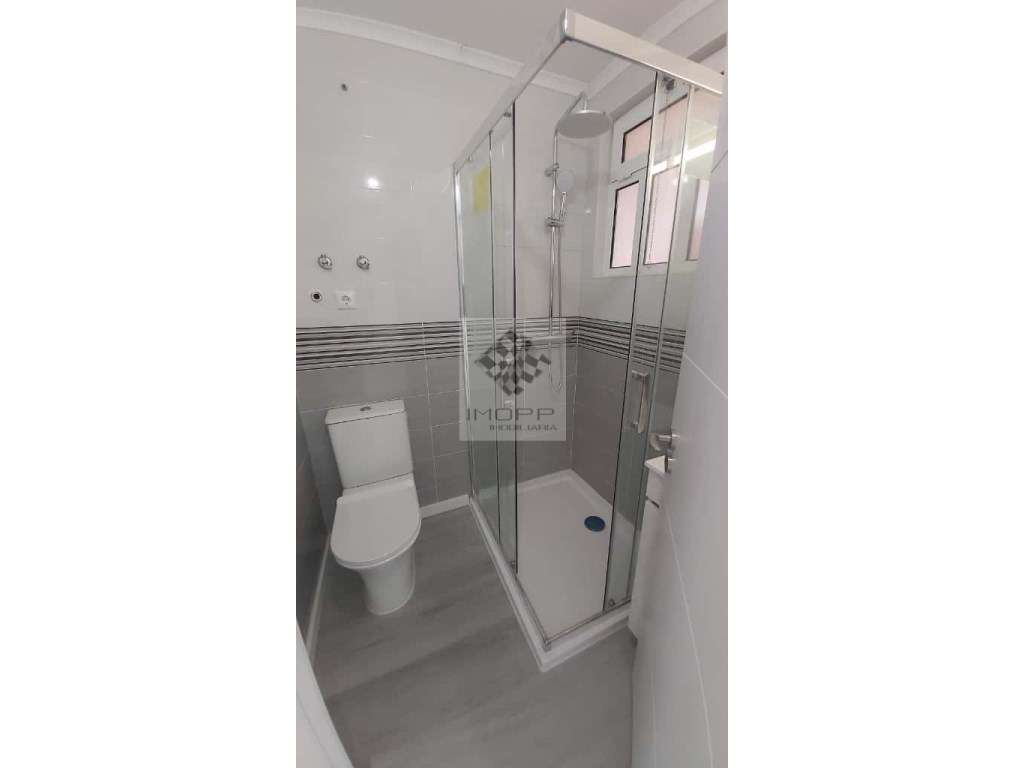 Apartamento T2 renovado às portas de Lisboa - Oportunidade única na...-15