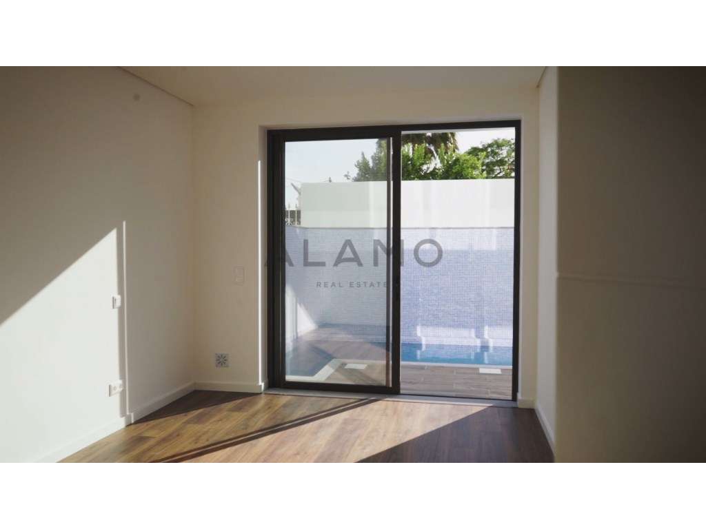 Moradia V3 em Banda com piscina privativa na Fuseta - Grande imagem: 5/22