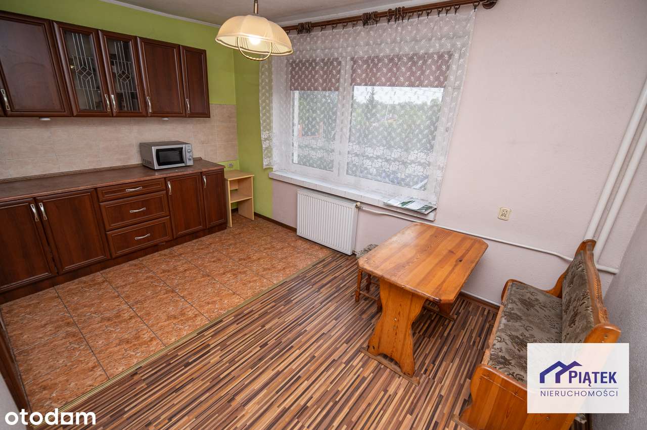 Dom jednorodzinny, trzy niezależne mieszkania!-13