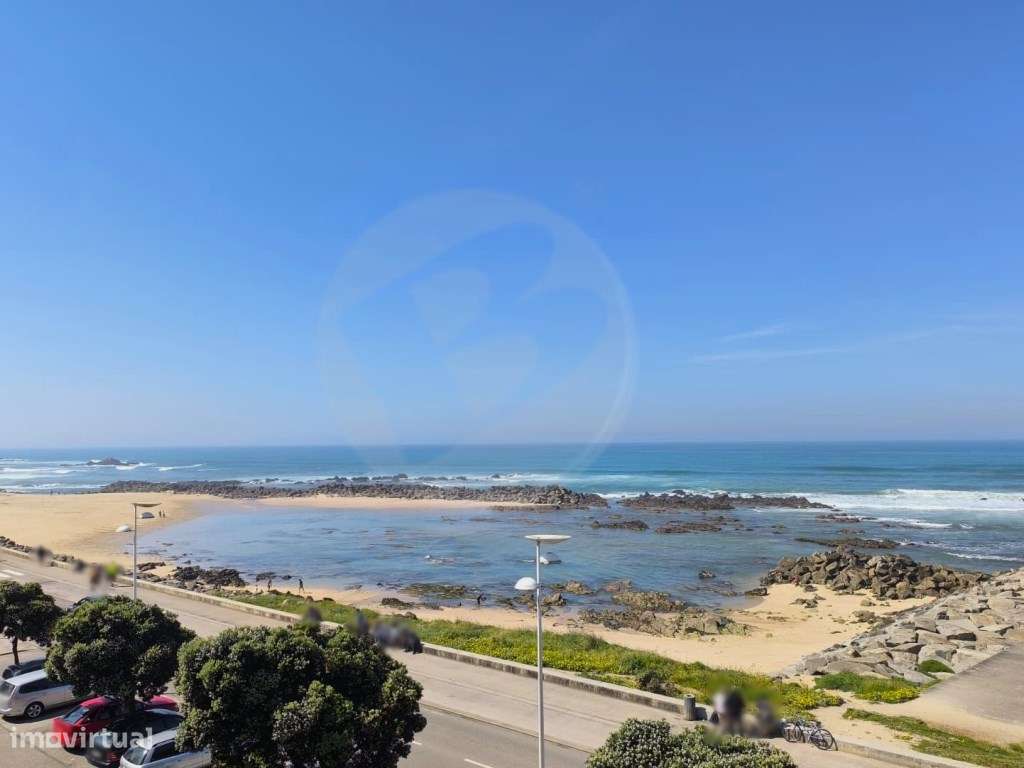 T2 Duplex com Terraço em 1ª Linha de Mar em Vila do Conde-23
