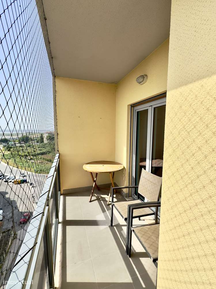 Magnífico T4 Duplex no Forte da Casa-14