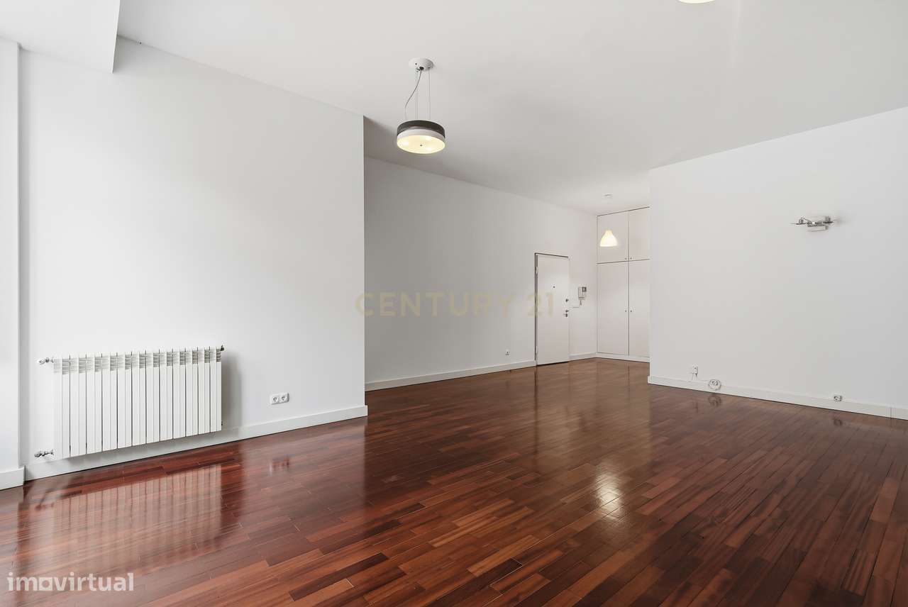 Apartamento T2 para Arrendamento no coração do Chiado – Localização Pr - Grande imagem: 4/14