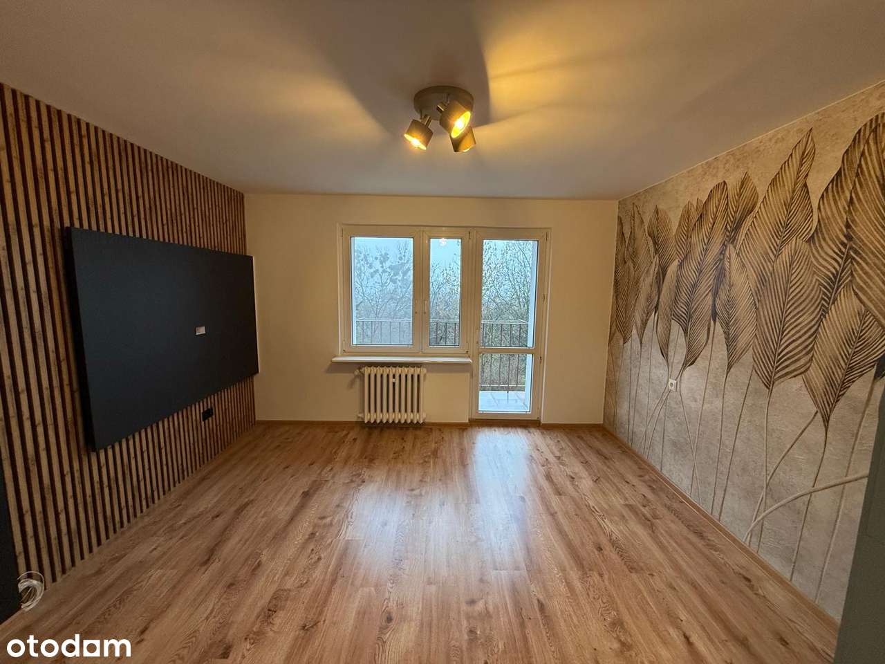 2 pokojowe mieszkanie z balkonem-1 piętro-po remoncie-Centrum miasta - Pełny obrazek: 3/9