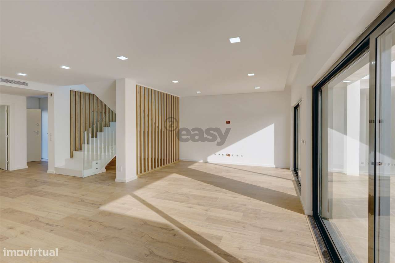 Moradia T4 a estrear no Fanqueiro - Loures - Grande imagem: 4/20