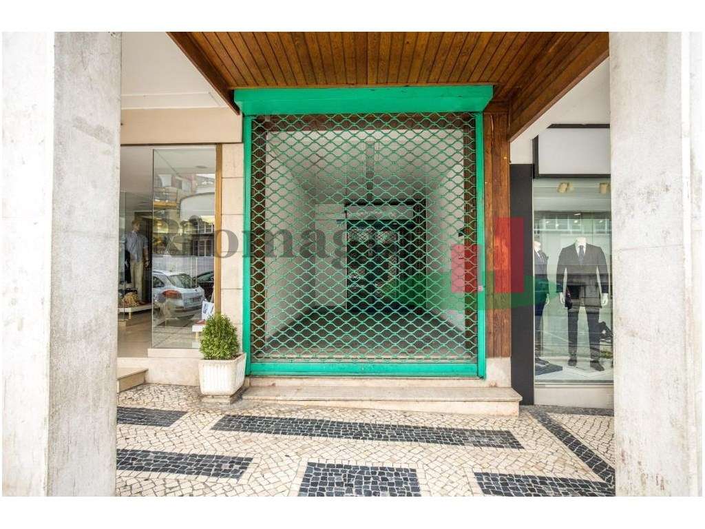 Loja de Comércio perto da zona histórica de Leira ****RIOMAGIC**** - Grande imagem: 5/9