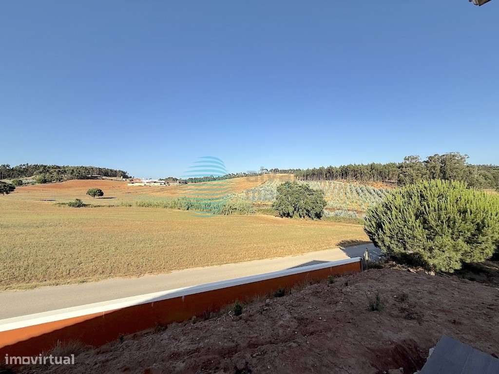 Excelente Moradia/Quintinha PISO TÉRREO V4, Ramalhal-26