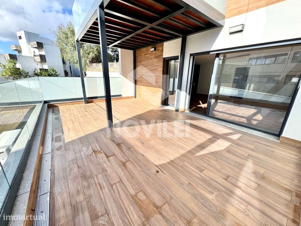 Moradia T3 em condomínio Fechado no centro de Leiria.-5