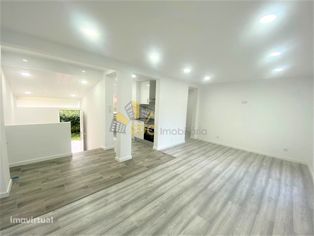 Apartamento T2 Totalmente Remodelado | Localizado no Alto...