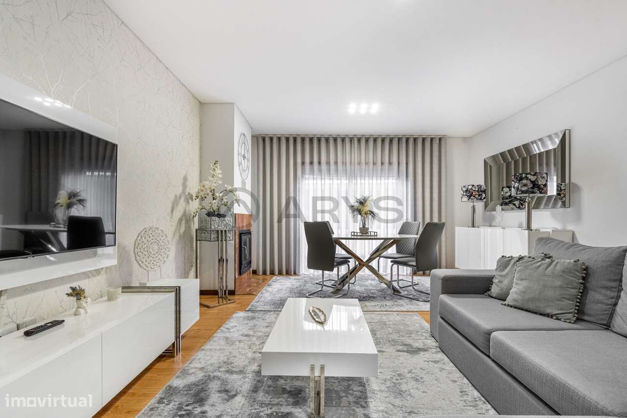 T3 Barcelos com amplo terraço e jardim pivativo - Grande imagem: 4/28