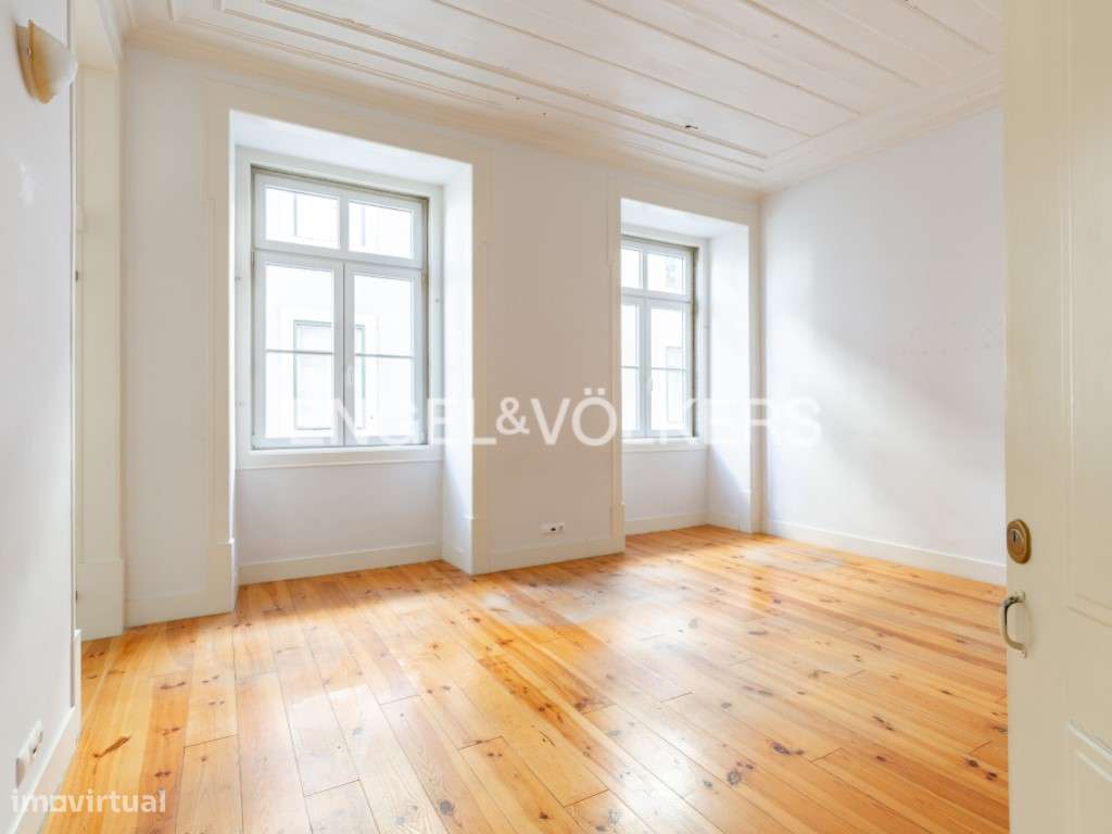 Escritório no Largo do Caldas - Grande imagem: 2/25