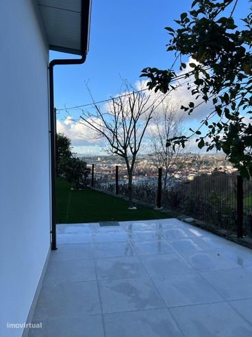 Prédio habitacional com 5 apartamentos arrendados-24