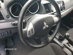 Mitsubishi Lancer 1.6 Invite - 3