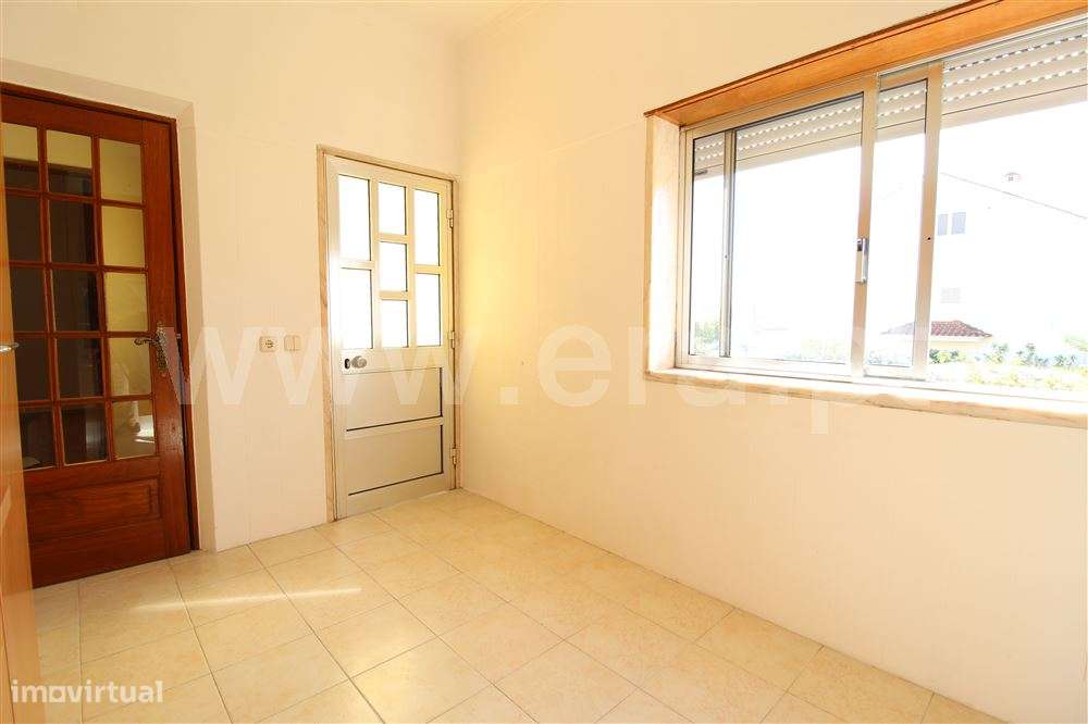 Moradia Geminada 2 quartos, Venda-3