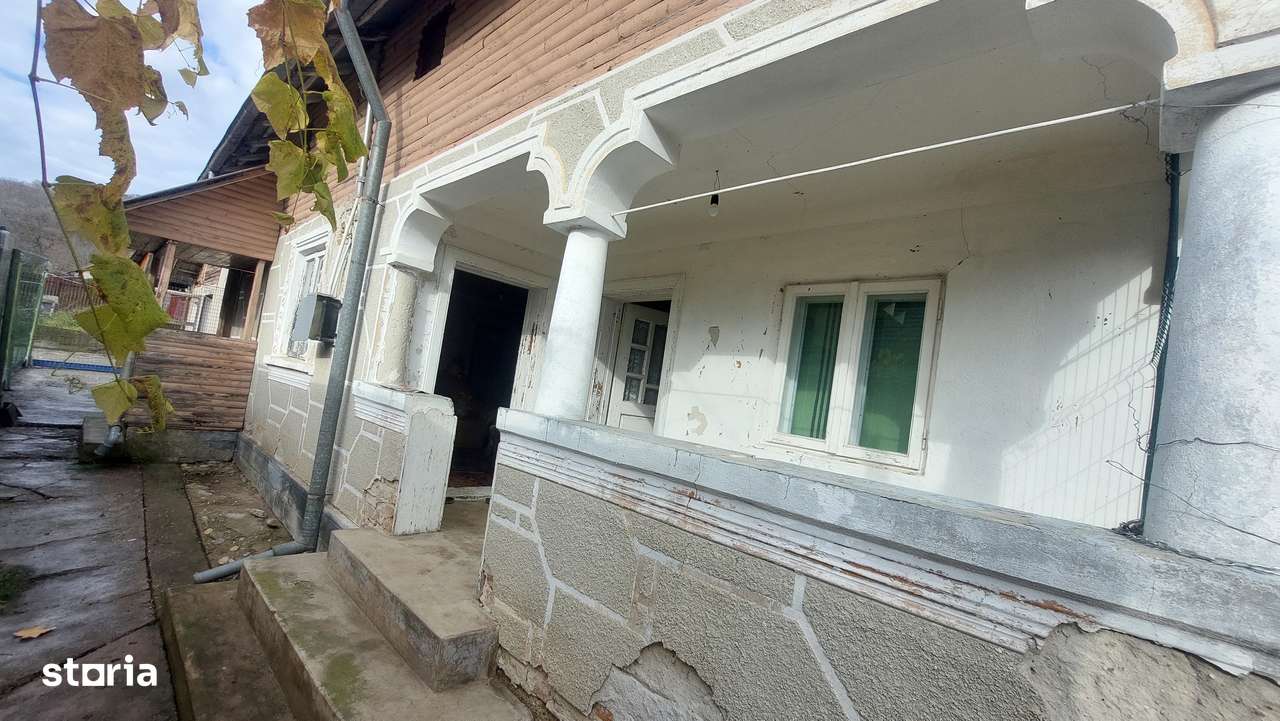 Casa de vanzare in centrul comunei Davidesti  pret 93.000 lei neg. - Imagine principală: 5/9