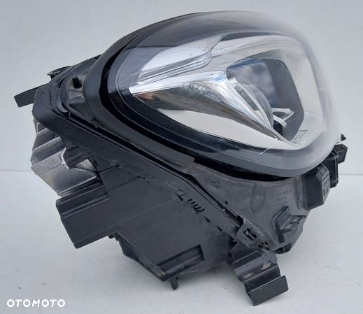 Lampa przód prawa Mercedes GLA W156 A156 A1569067600 - 13