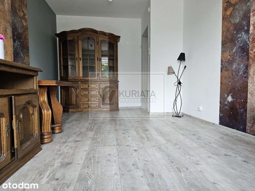 Pierwsze piętro 3 pokoje z balkonem-18