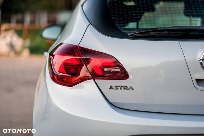 Opel Astra - 18