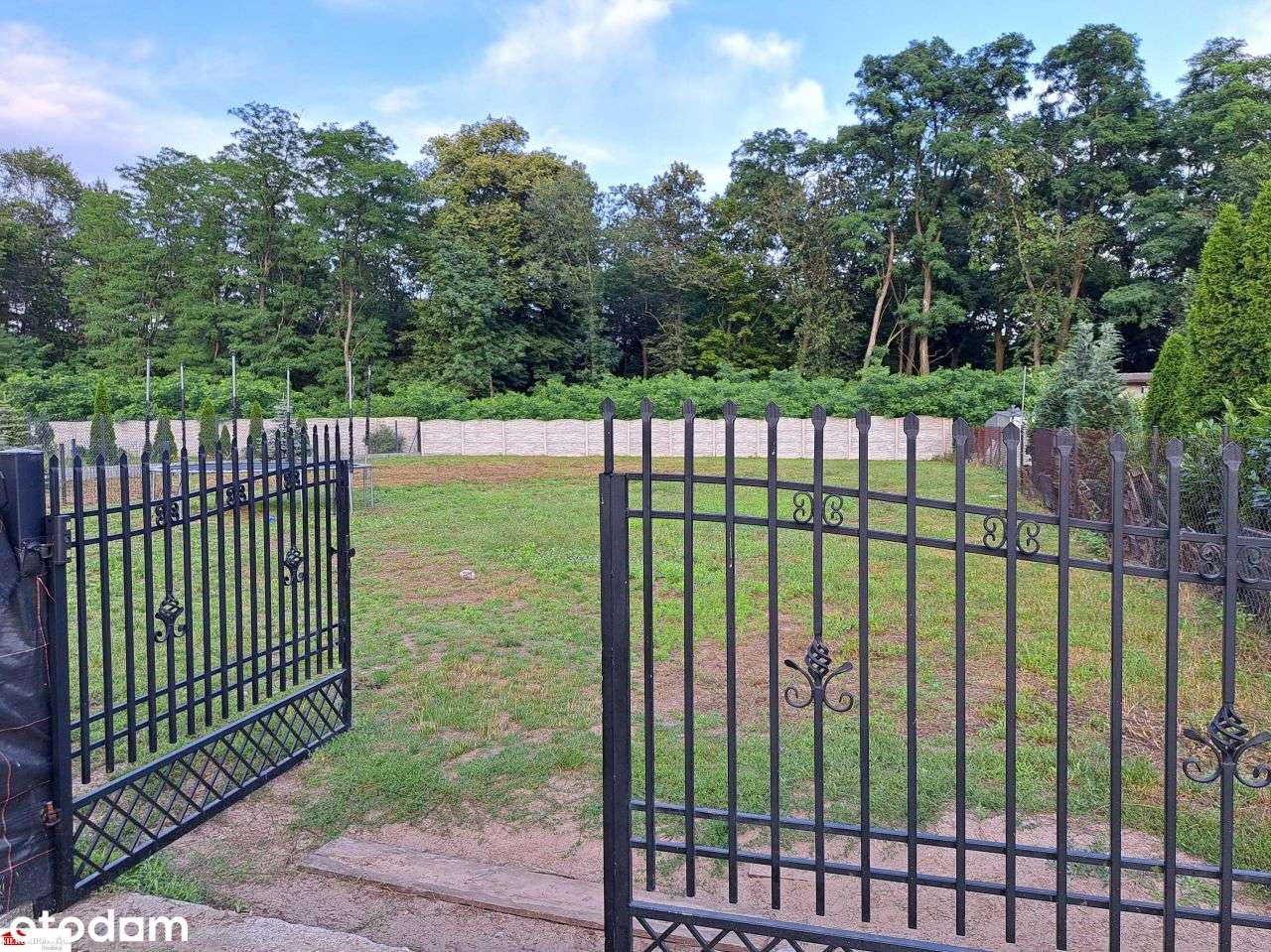 Wyjątkowa działka- budowlana, ogrodzona, uzbrojona-4