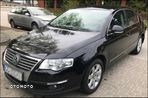 Volkswagen Passat 2.0 TDI Comfortline DSG - 5