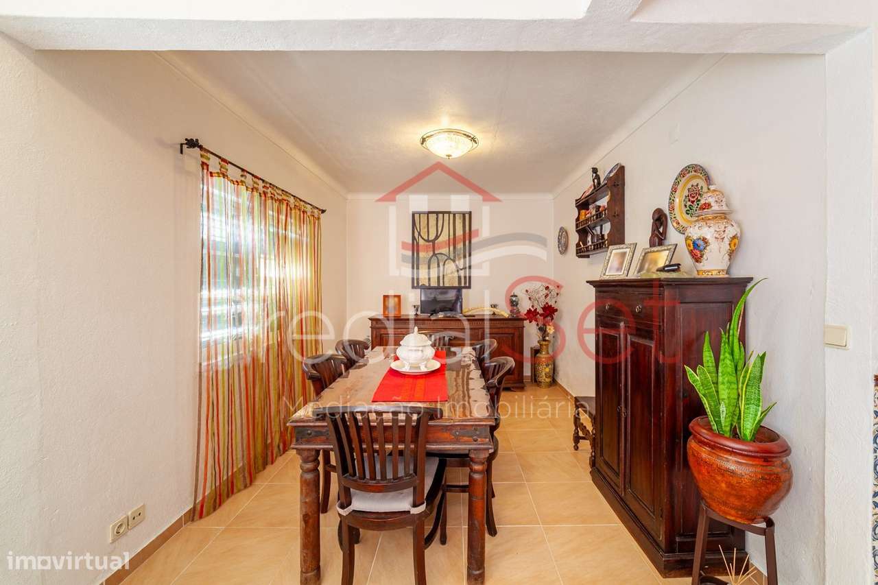 Moradia T4 em Quintinha - Palmela-35