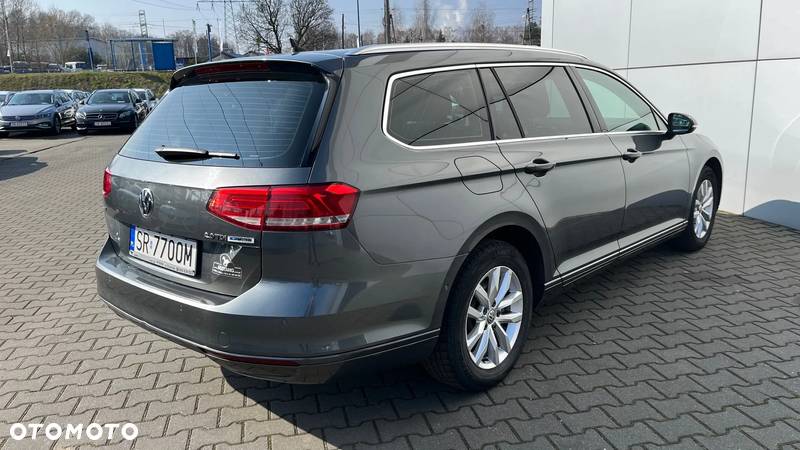 Volkswagen Passat 2.0 TDI BMT Comfortline DSG - 9