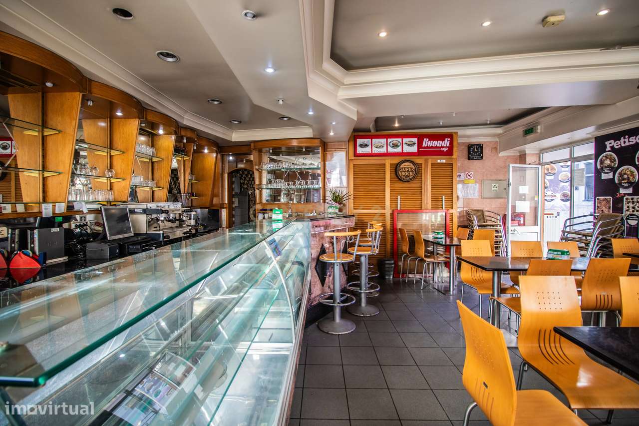 Café Pastelaria para venda no Centro da Figueira da Foz - Grande imagem: 2/17