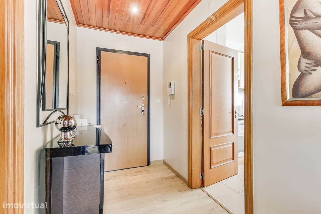 T3 nas Laranjeiras com Parqueamento e Arrecadação-5