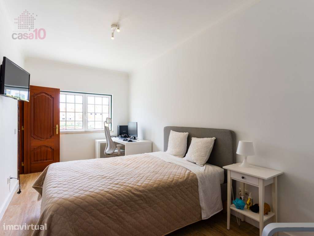 Moradia V5+1 renovada em zona de excelência em Alcochete-22