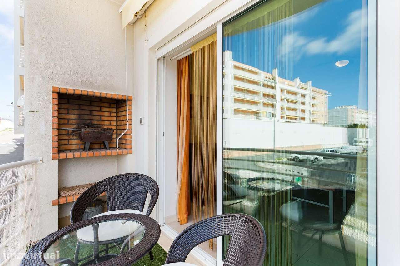 Apartamento T2 em Armação de Pera totalmente mobilado e equipado a 500-8