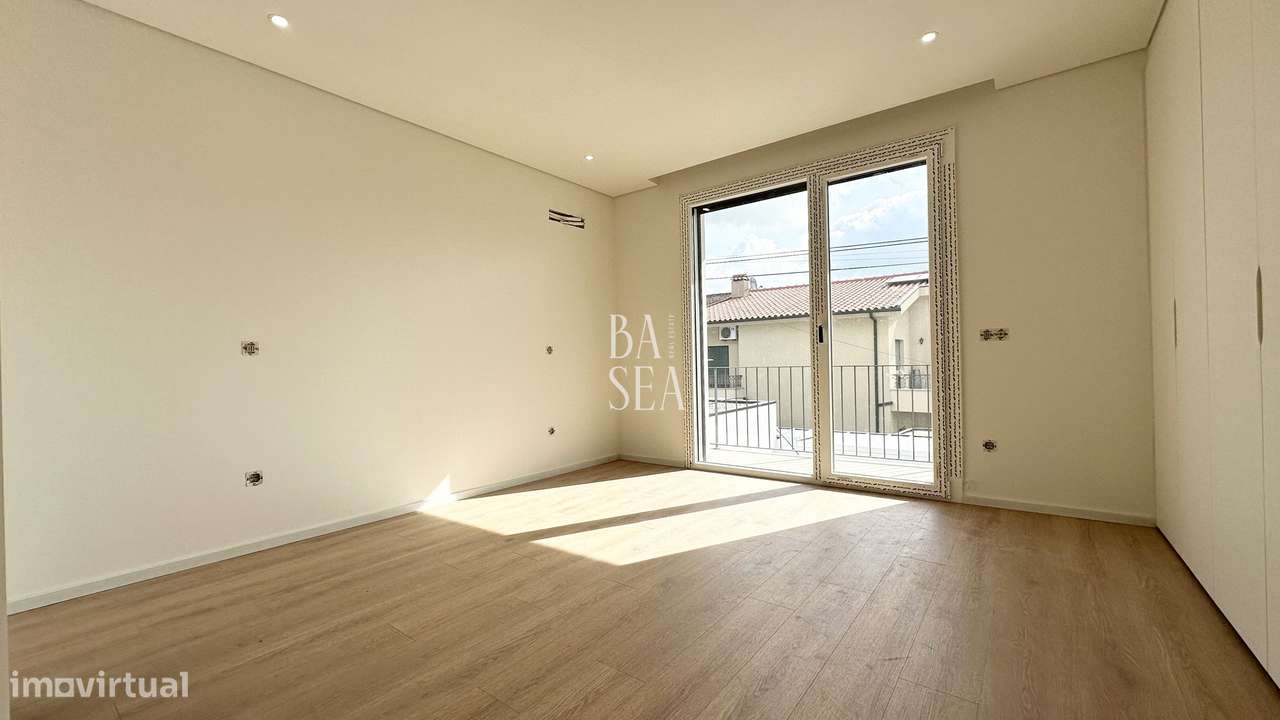 Moradia T4 Nova de Dois Andares em Palmeira Braga-15